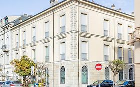 Elena House Apartments